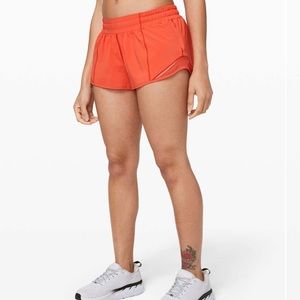Lululemon Hotty Hot Short II (2.5”)